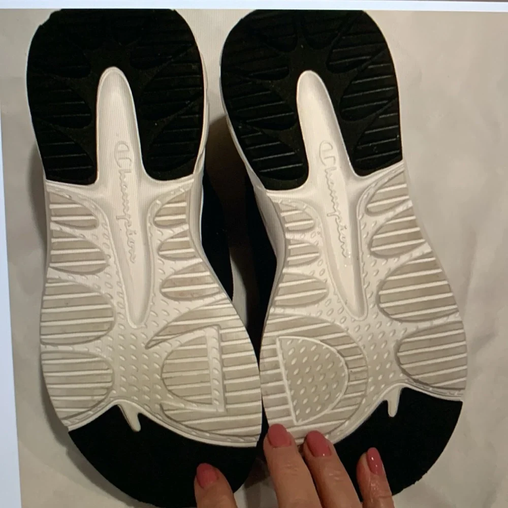 Champion Black and Gold Slip-On Sneakers Sleek Design, size 7